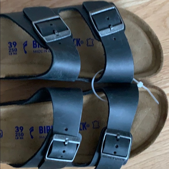 Sandals - Picture 5 of 6